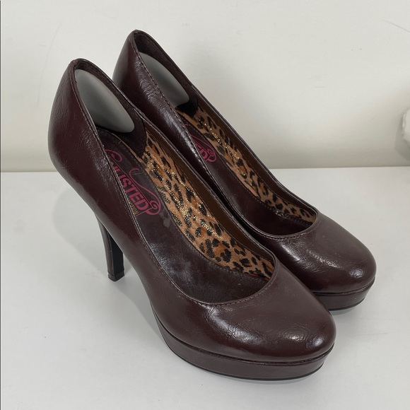 Unlisted Kenneth Cole Women’s 7 Pumps Dark Brown Platform Heels - Picture 1 of 7